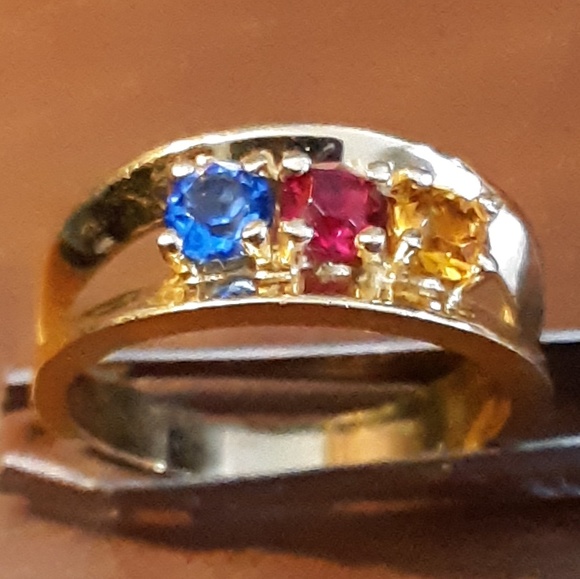 Jewled costume ring - Picture 2 of 2